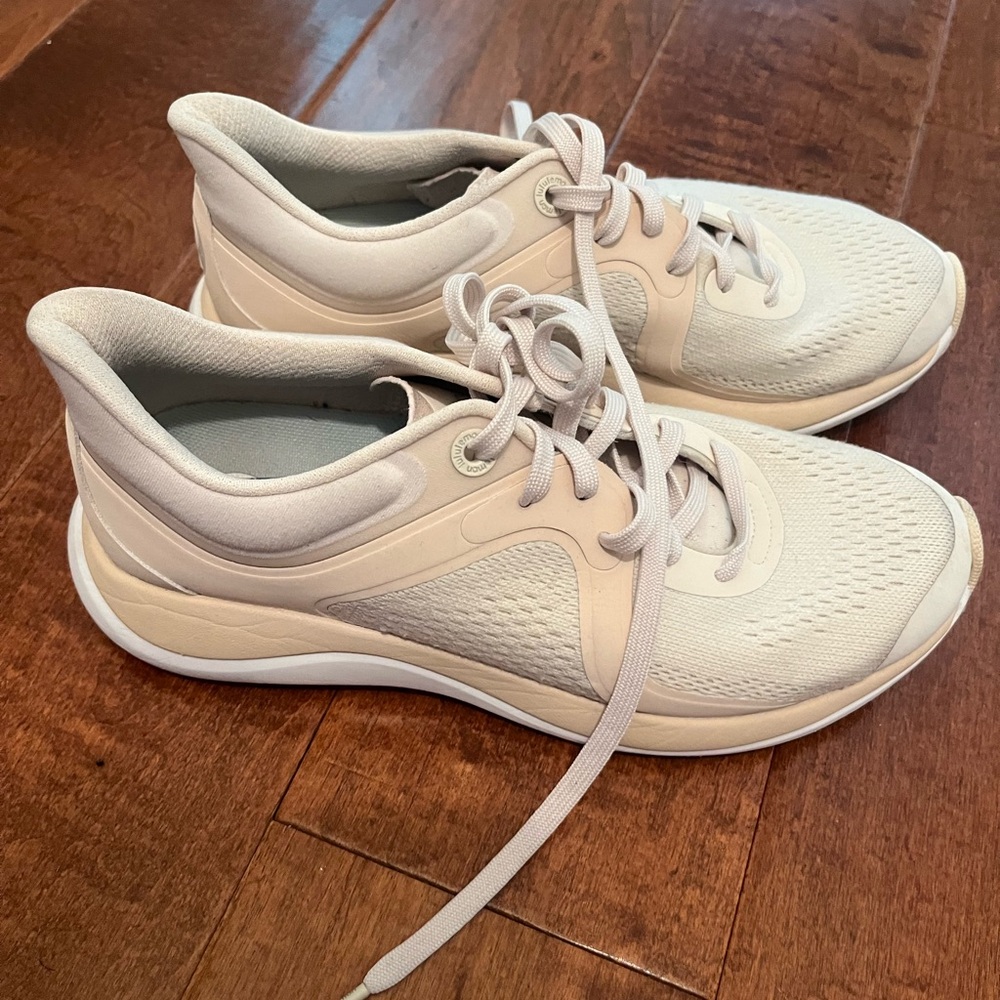 Women's lululemon Athletic Shoes cream/off white color. 7.5